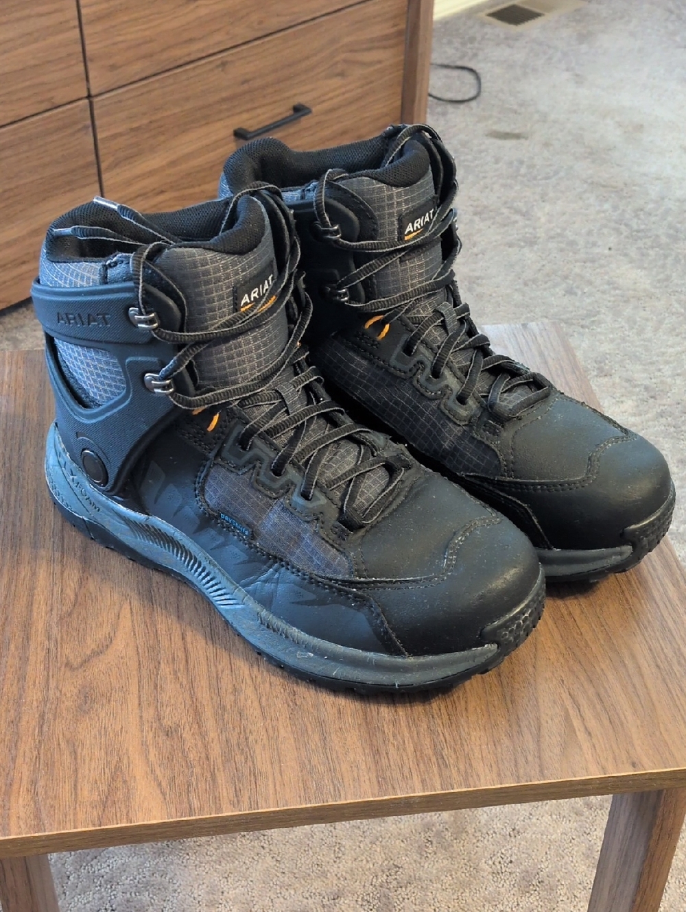 9D Ariat Black Men's Lace-Up Waterproof Work Boots